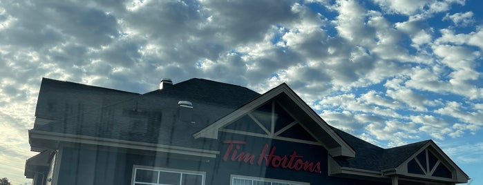 Tim Hortons is one of Markさんのお気に入りスポット.