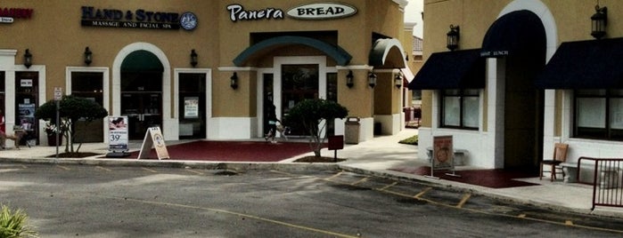 Panera Bread is one of Tempat yang Disukai Theo.