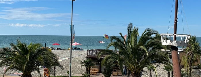 New Ship Restaurant is one of Cenk'in Beğendiği Mekanlar.