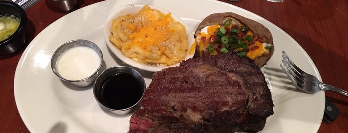 Black Angus Steakhouse is one of Lugares favoritos de Todd.