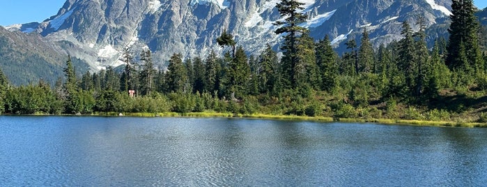 Picture Lake is one of สถานที่ที่ Rohan ถูกใจ.