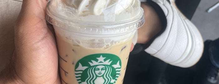 Starbucks is one of Tempat yang Disukai Mihrac🇹🇷米拉起.