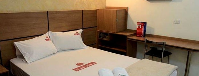Hotel Êxtase is one of Tempat yang Disukai Sandra.