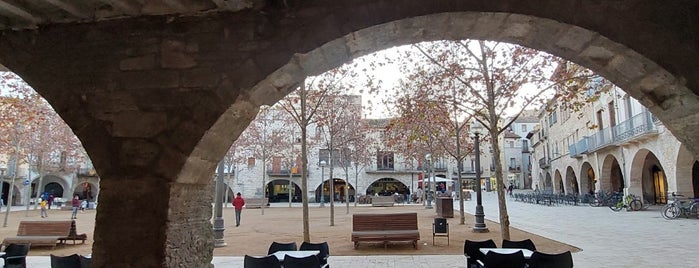 Plaça Major is one of Banyoles.