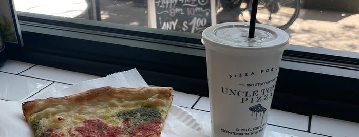 Uncle Tony's Pizza is one of Washington Heights.