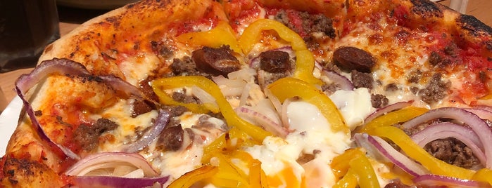 Pizza Trionfo is one of Locais curtidos por Jose Luis.