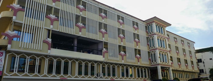 Poonsuk Resident Hotel is one of A.
