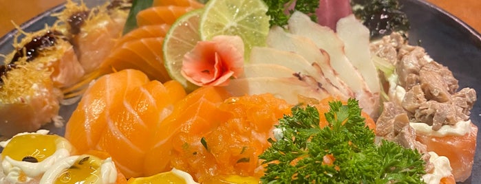 Gojira Sushi Bar is one of Restaurantes para visitar.