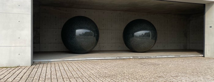 Seen/Unseen Known/Unknown is one of Art on Naoshima.