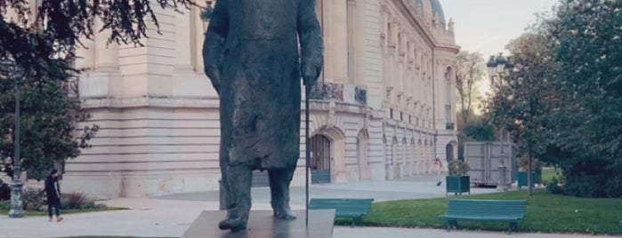 Statue de Winston Churchill is one of Paris.