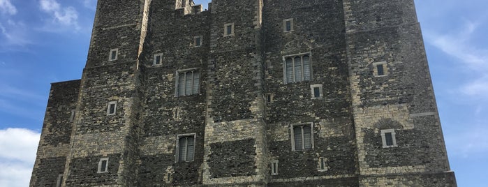Dover Castle is one of Tempat yang Disukai Edwin.