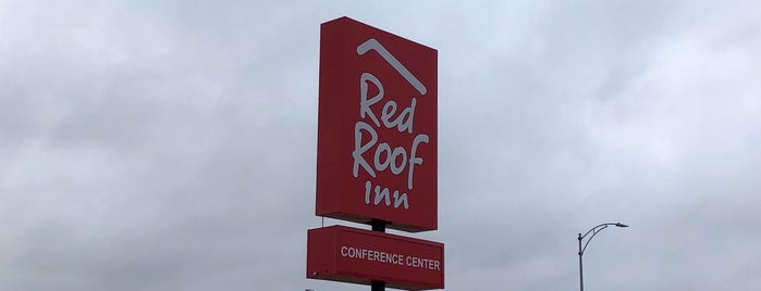 Red Roof Inn & Conference Center Wichita Airport is one of Sylvia'nın Beğendiği Mekanlar.