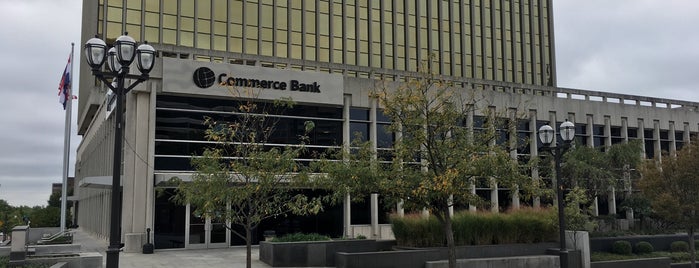Commerce Bank ATM is one of Locais curtidos por Anthony.