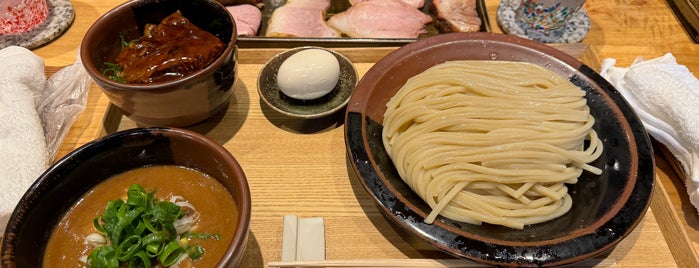 新宿圏外のラーメンつけ麺
