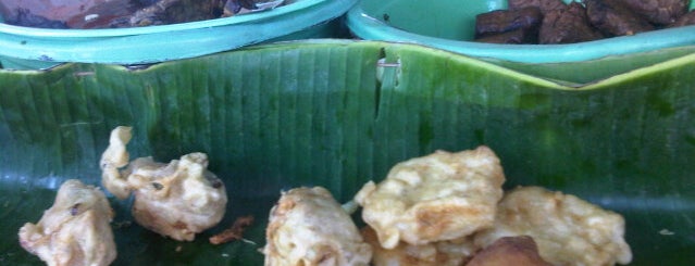 Nasi pecel "perjuangan" bu mar is one of Guide to Semarang's best spots.