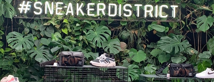 Sneaker District is one of Antwerpen.