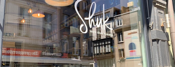 Shuk is one of Antwerpen.