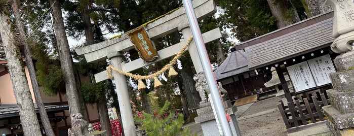 一本杉白山神社 is one of 氷菓.