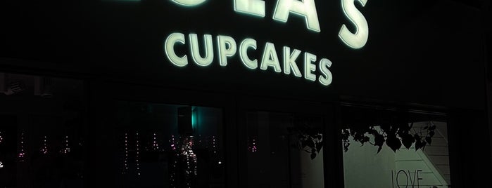 LOLA's Cupcakes is one of Favorite London Food.
