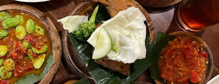 Waroeng SS is one of Malay food.