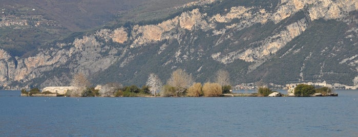Isola Trimelone is one of Lago di Garda - Lake Garda - Gardasee - Gardameer.