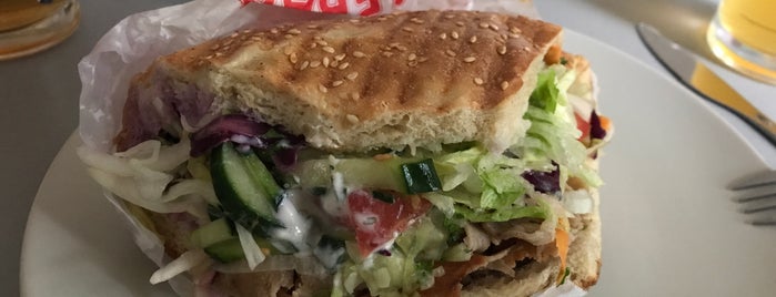Antalya Döner is one of LFさんのお気に入りスポット.