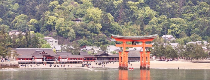 Itsukushima Shrine is one of 中国・四国.