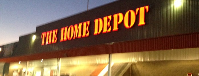 The Home Depot is one of Locais curtidos por Kbito.