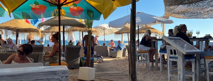 Sandbanks Beach Bar is one of Férias.
