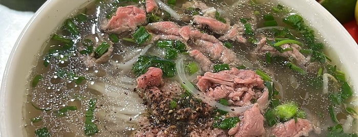 Phở Hồng is one of Win's Dine.