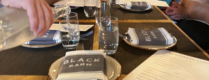 Black Barn Restaurant is one of Locais salvos de Emily.