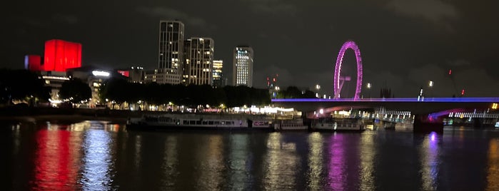 The Yacht London is one of London Drinks & Food with a View.