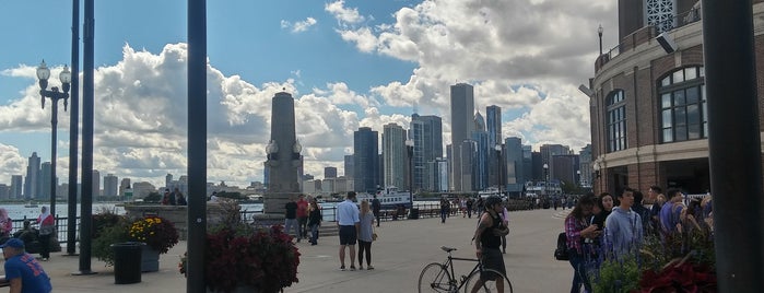 Downtown Chicago is one of Steve : понравившиеся места.