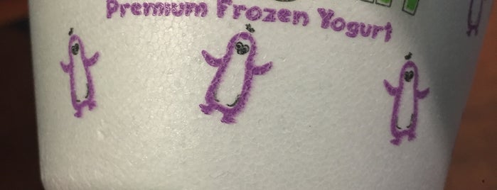 Purple Penguin Premium Frozen Yogurt is one of สถานที่ที่ 🇬🇧Al ถูกใจ.