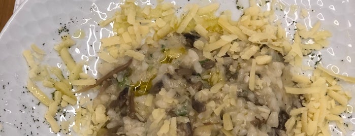 Rice is one of Alineさんのお気に入りスポット.
