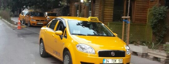 Nur Taksi Fenerbahçe is one of İstanbul Taksi Durakları.