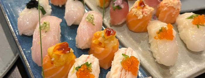 Mori Ohta Sushi is one of Restaurantes.