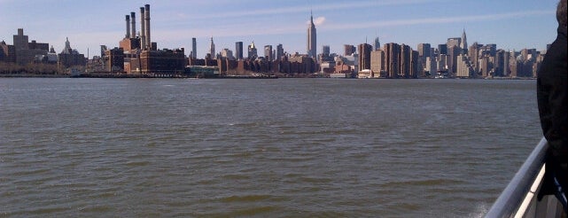 East River Ferry is one of Lara's #NYCmustsee4sq.