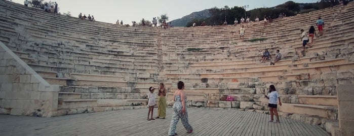 Antiphellos Antik Tiyatrosu is one of Posti che sono piaciuti a Yılmaz.