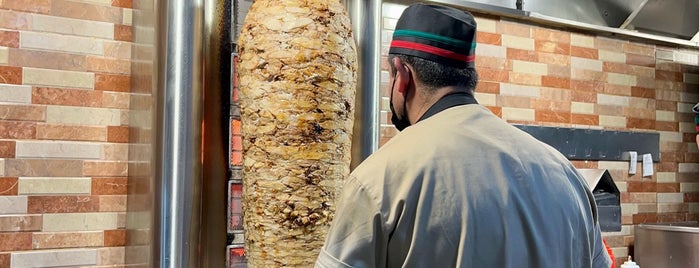 Farroug Al Shifa Resturant is one of عطه فرصه.