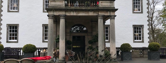 Prestonfield House Hotel is one of Tempat yang Disukai Blair.