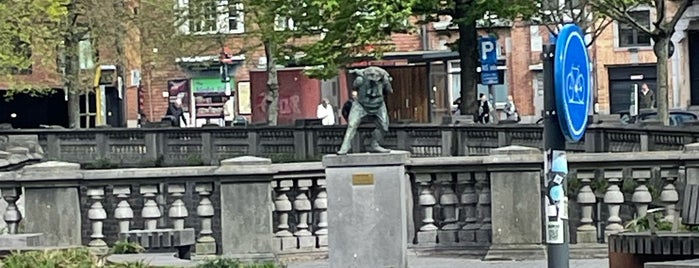Standbeeld van Paep Thoon is one of Belgie.