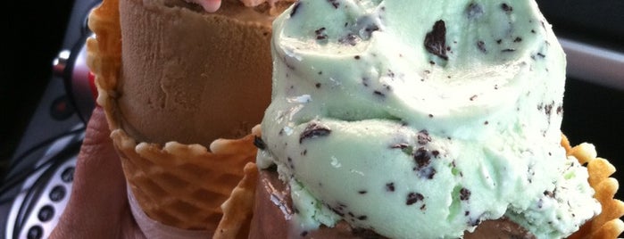 Thrifty Ice Cream is one of Posti salvati di Lizzie.