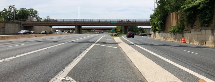 Exit 19 - I-95/495 / US 50 (John Hanson Hwy) / Annapolis, Washington is one of The Beltway.