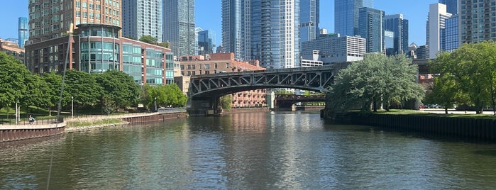 Chicago River Boat Architecture Tours is one of Chi-town.