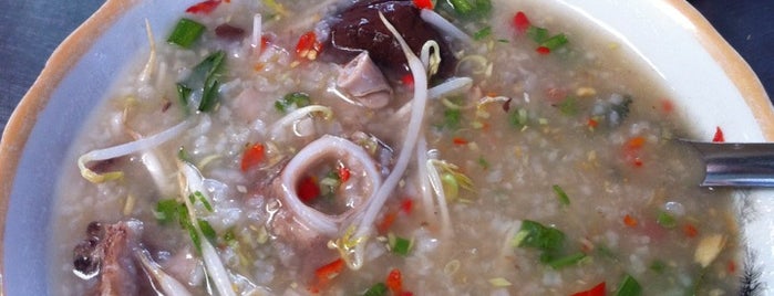 Cháo Lòng Ngã 3 is one of Favorite Food.