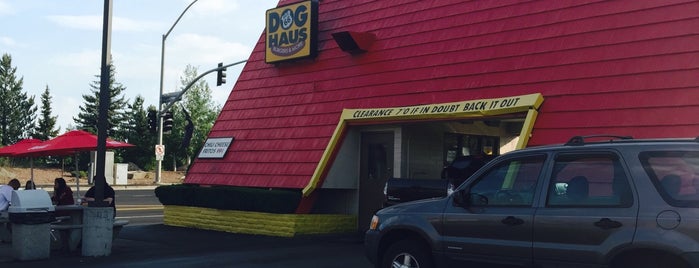 Dog Haus is one of Gespeicherte Orte von Maximum.