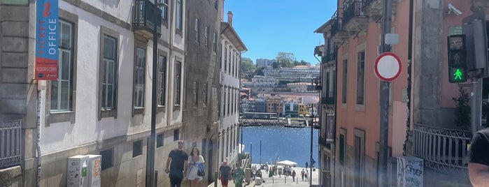 Nata Lisboa is one of Porto.