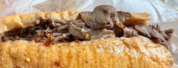 Al's #1 Italian Beef is one of Chicago To Do.