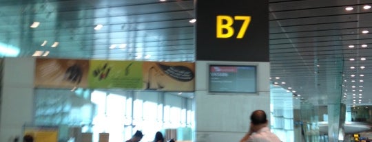 Gate B7 is one of Sg.